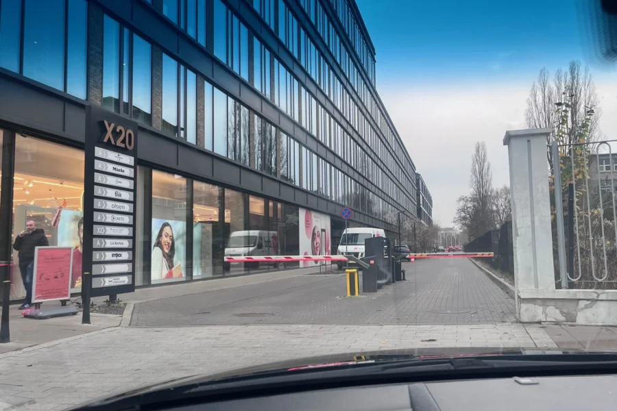 Dojazd z Sadyby do studia Body Movement – wjazd od ul. Czerniakowskiej, Mokotów Sielce