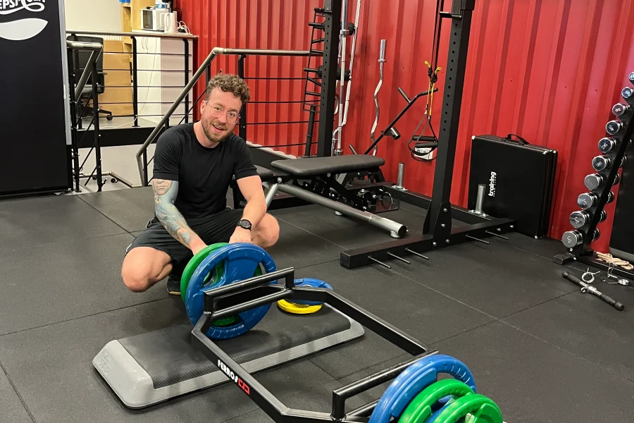 Trening personalny dla mężczyzny po 30-tce z trenerem w studio Body Movement w Warszawie