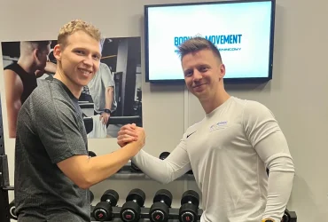 Trening personalny dla mężczyzny po 30-tce z trenerem w studio Body Movement w Warszawie
