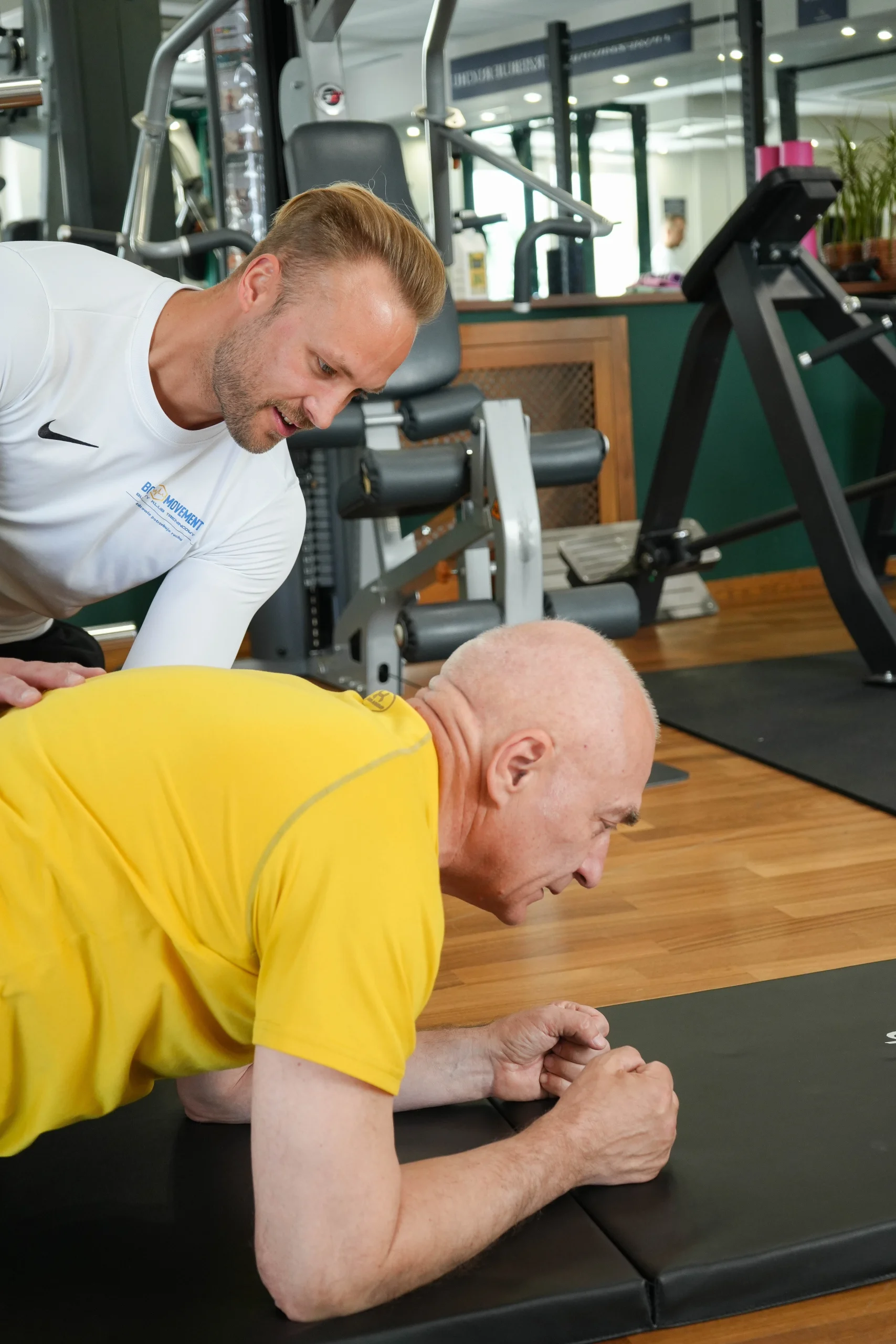 Ile razy w tygodniu ćwiczyć z trenerem personalnym – 2 czy 3 treningi tygodniowo (Warszawa)