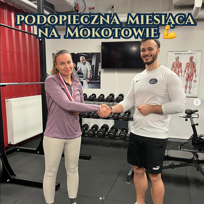 Joanna podczas treningu personalnego na ból pleców w studiu Body Movement Mokotów Stabilizacja kręgosłupa – ćwiczenia na ból pleców z trenerem personalnym w Warszawie Kameralne studio treningu personalnego Body Movement Ursynów – trening przy bólu pleców, trener personalny warszawa